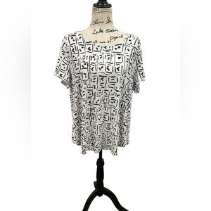 Alfani Black and White Geometric Short Sleeve Top